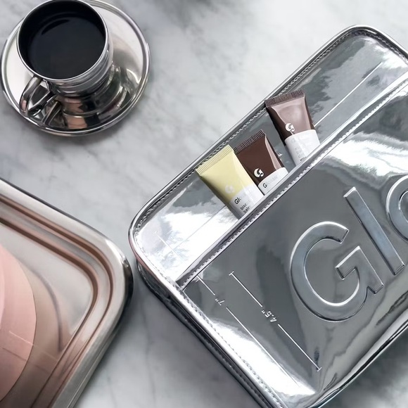 Glossier Silver/Chrome Beauty Bag - Picture 4 of 4